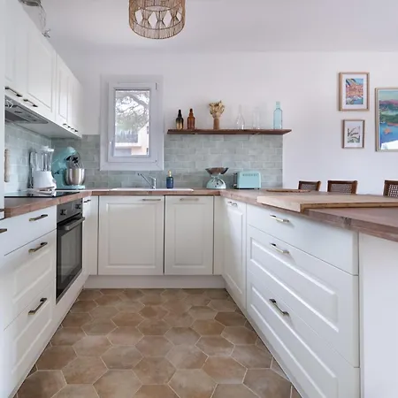 Apartment T2 - Proche De La Frejus